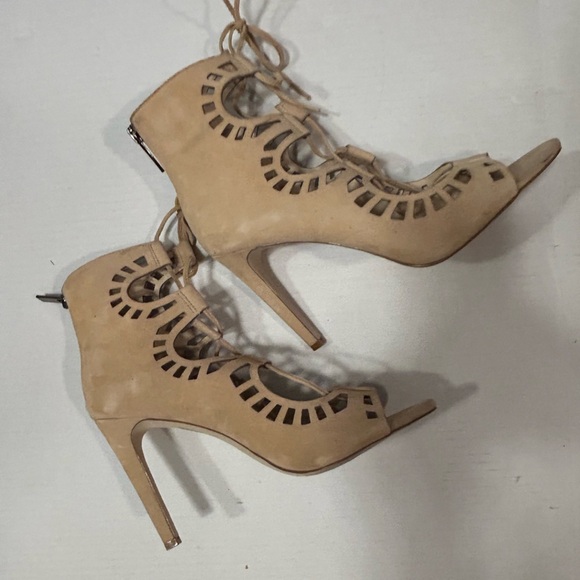BCBGeneration tan lace up high heel stiletto, size 10M. - Picture 6 of 7